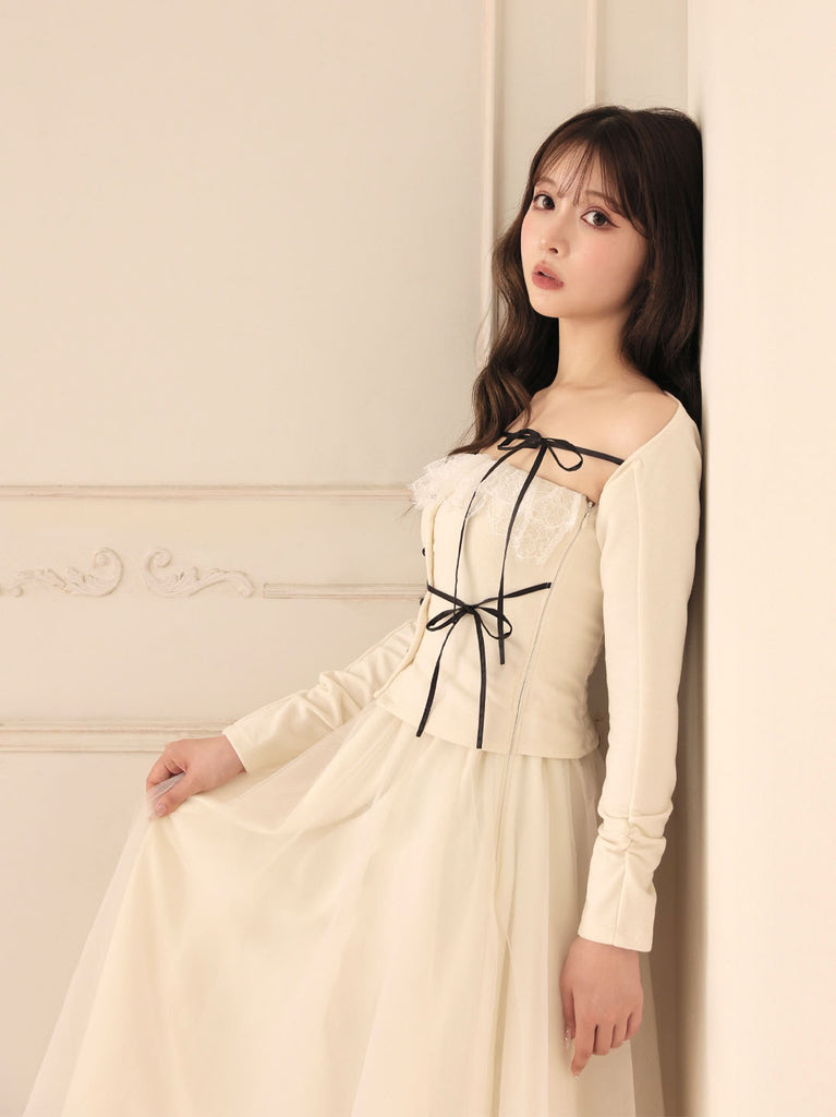 model：160cm　(size：F　color：Ivory)