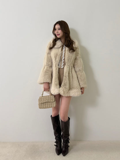 model：164cm　(size：F　color：Beige)