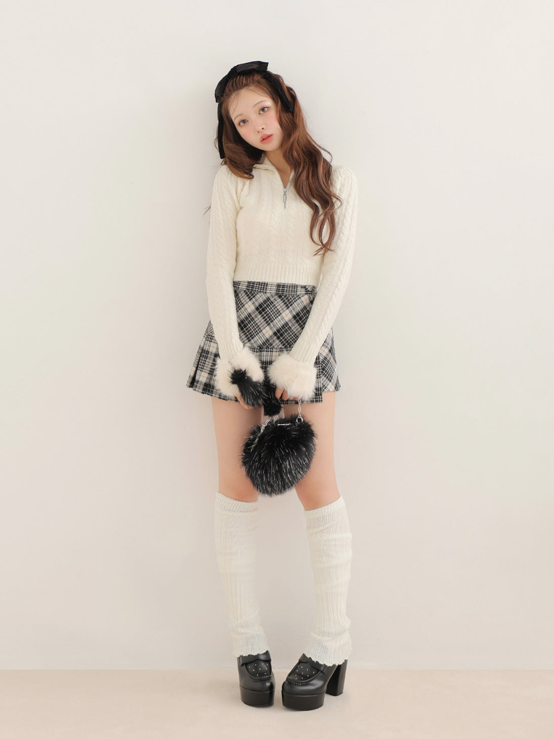2way fake fur round bag(eme10472)