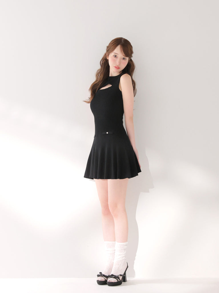 model：162cm　(size：F　color：Black)
