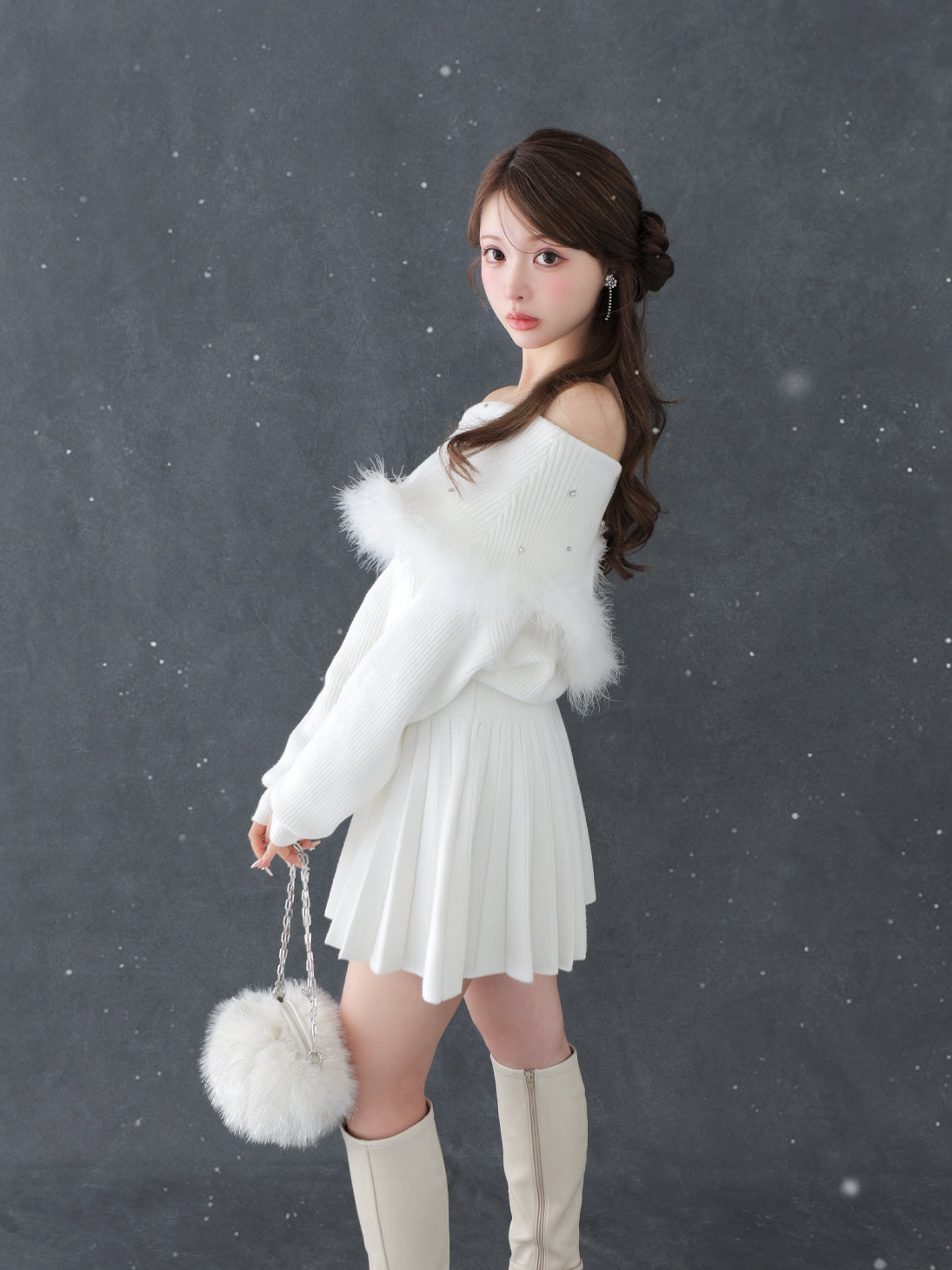 model：160cm　(size：F　color：White)