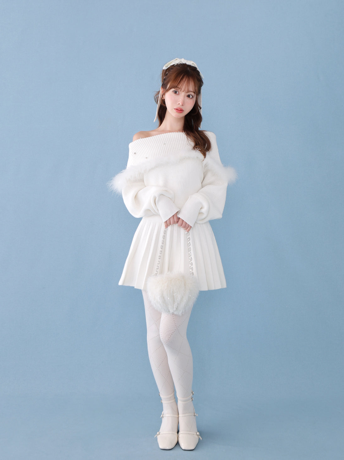 model：162cm　(size：F　color：White)