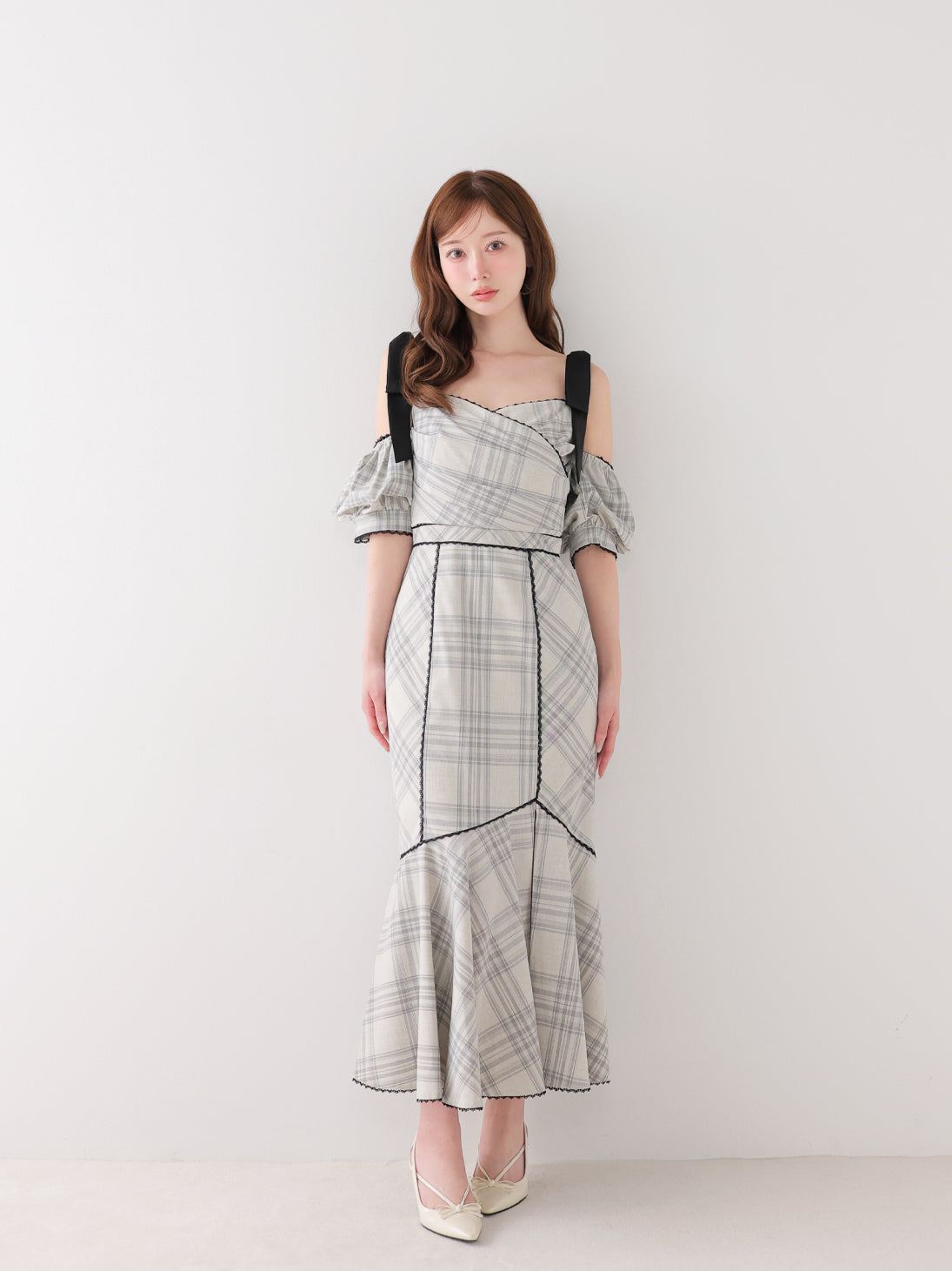 model：160cm　(size：F　color：Glay)