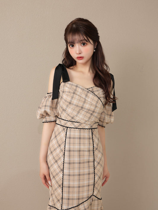 model：160cm　(size：F　color：Beige)
