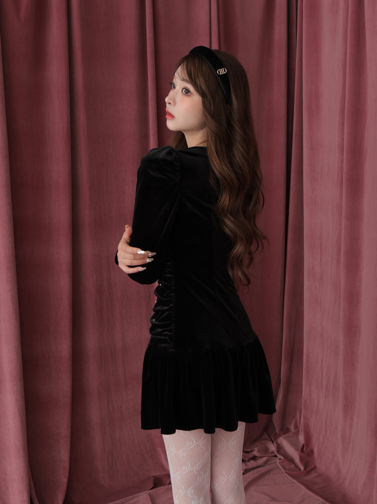 Decollete cut gathered mini onepiece(eme10561)