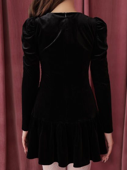 Decollete cut gathered mini onepiece(eme10561)