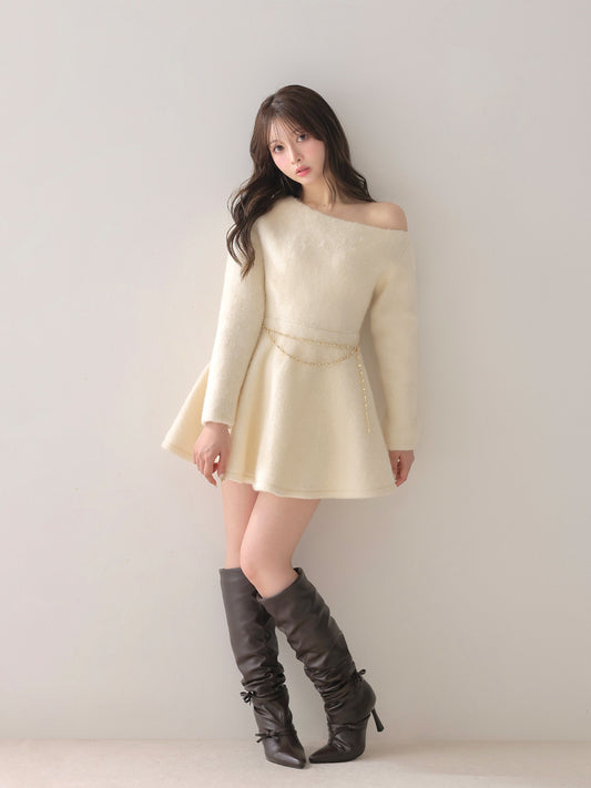 model：160cm　(size：F　color：Ivory)