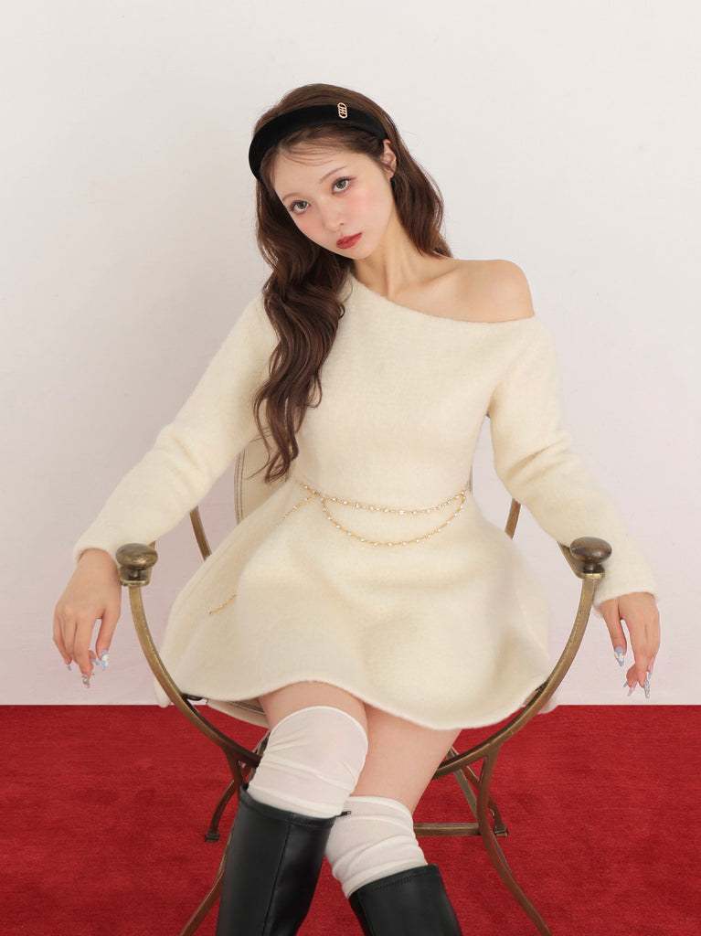 One shoulder bijou belt onepiece(eme10564)