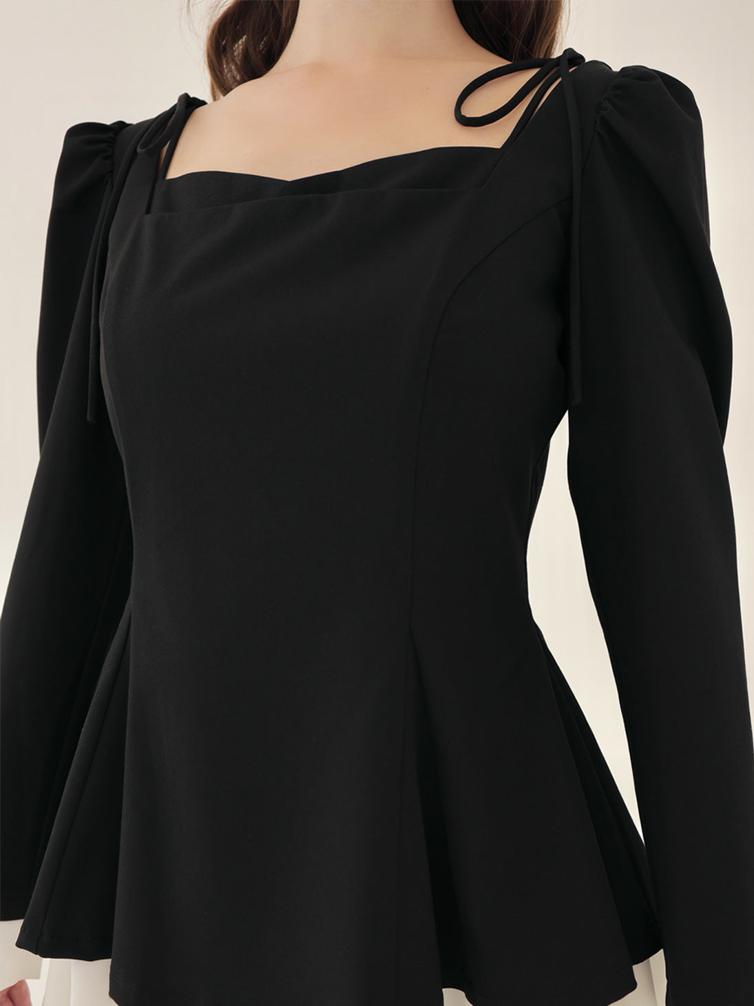 Square neck puff mini onepiece(eme10565)