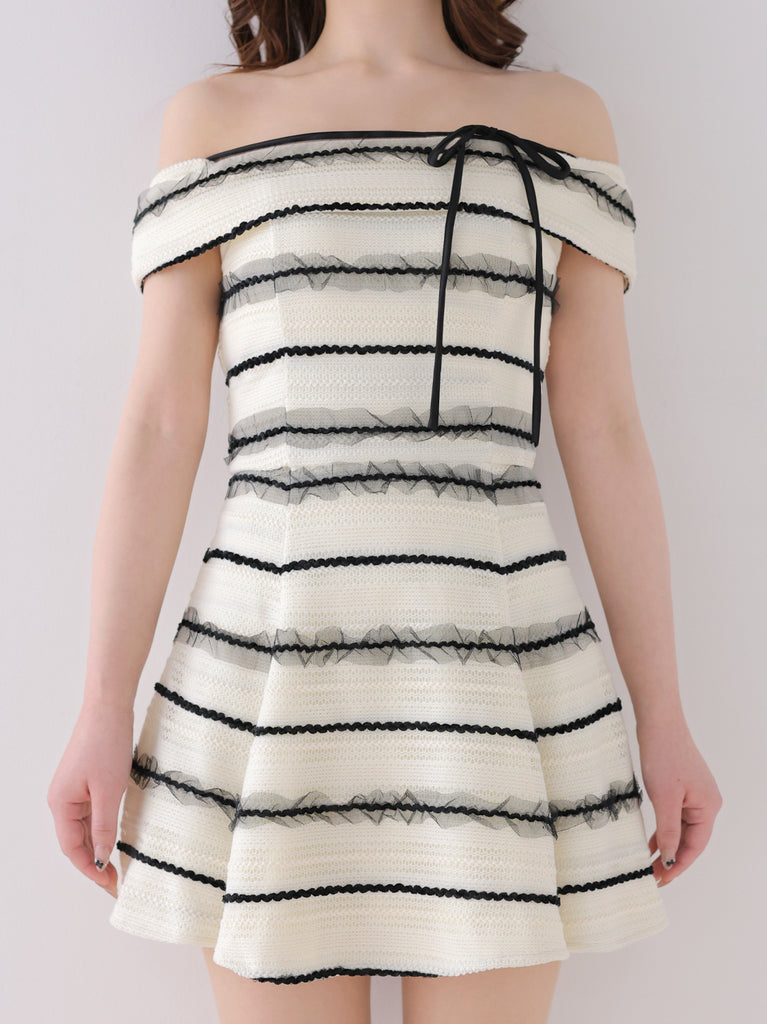 model：160cm　(size：F　color：Ivory)