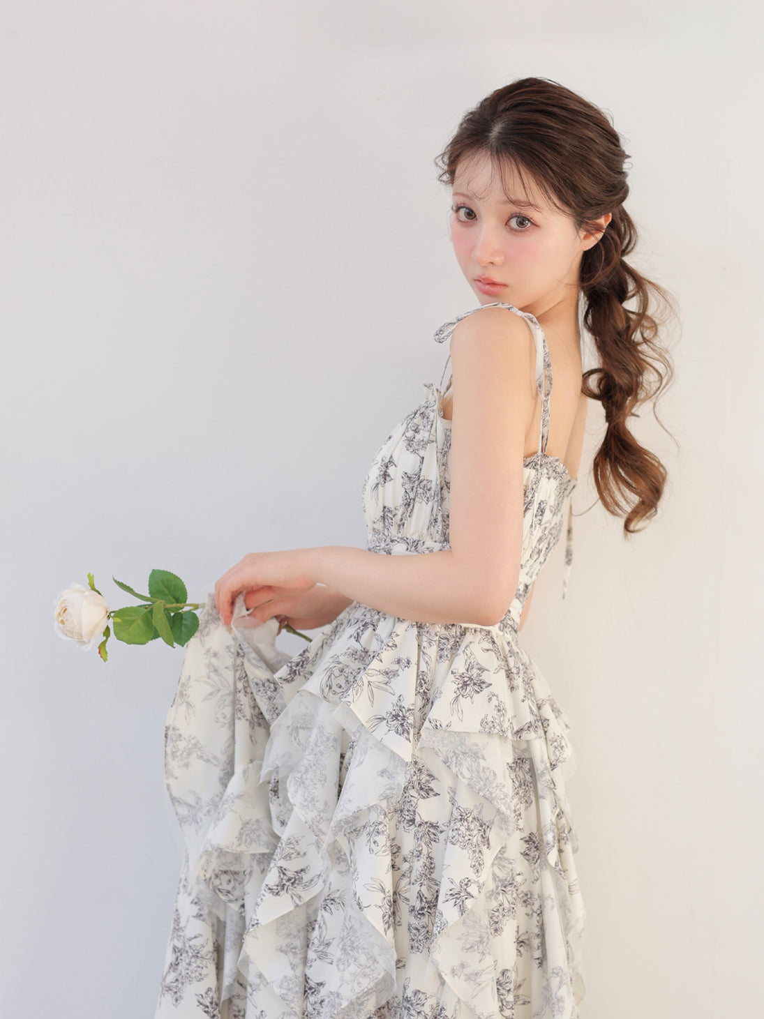 model：160cm　(size：F　color：Ivory)