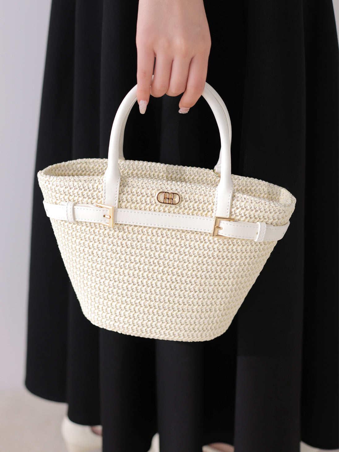 エムミーエメオリジナルバックルロゴバスケットバッグ ホワイト Original buckle logo basket bag(eme10582) – M me eme