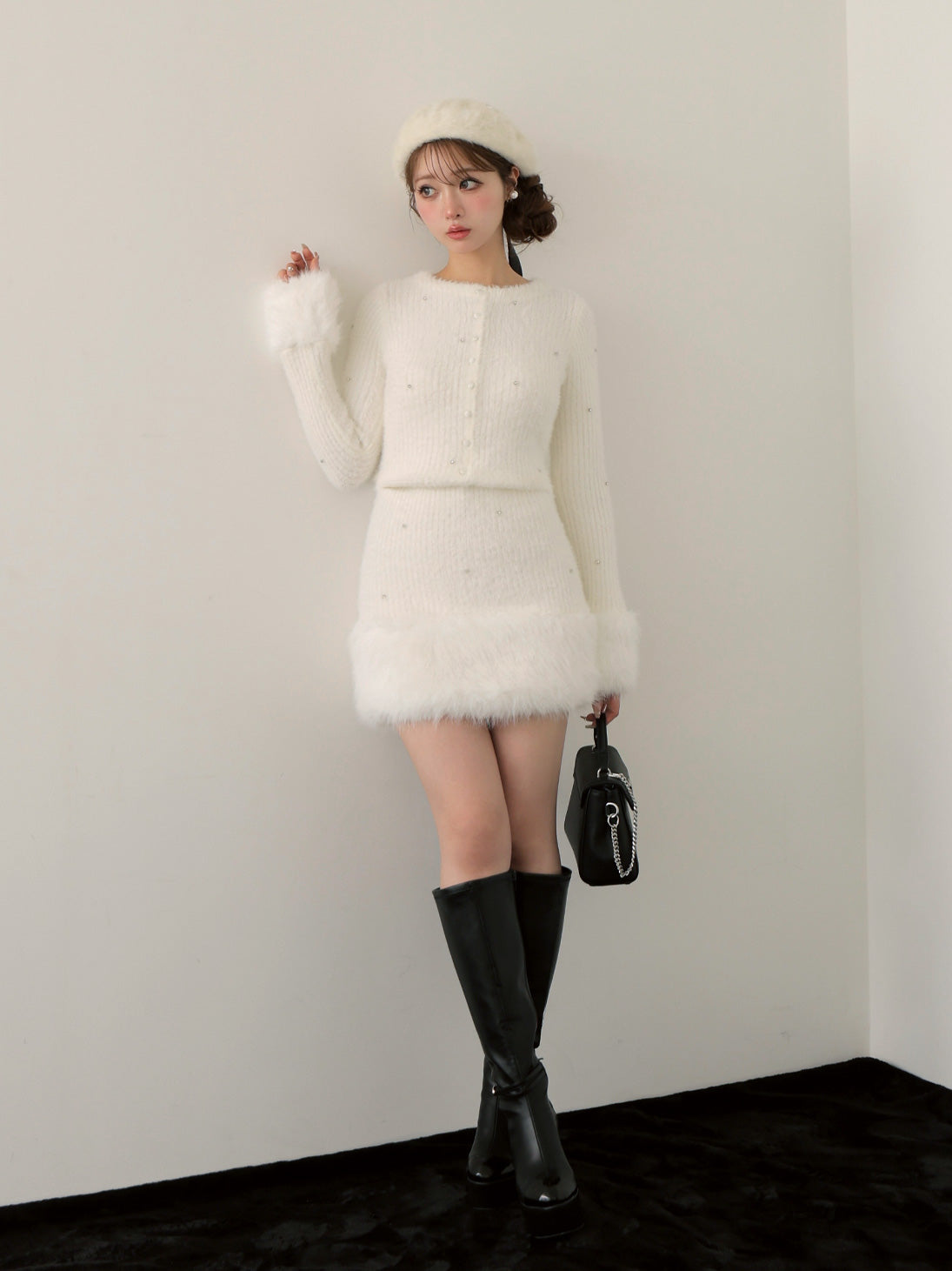 【Pre Order】Bijou fur knit onepiece(eme10603)