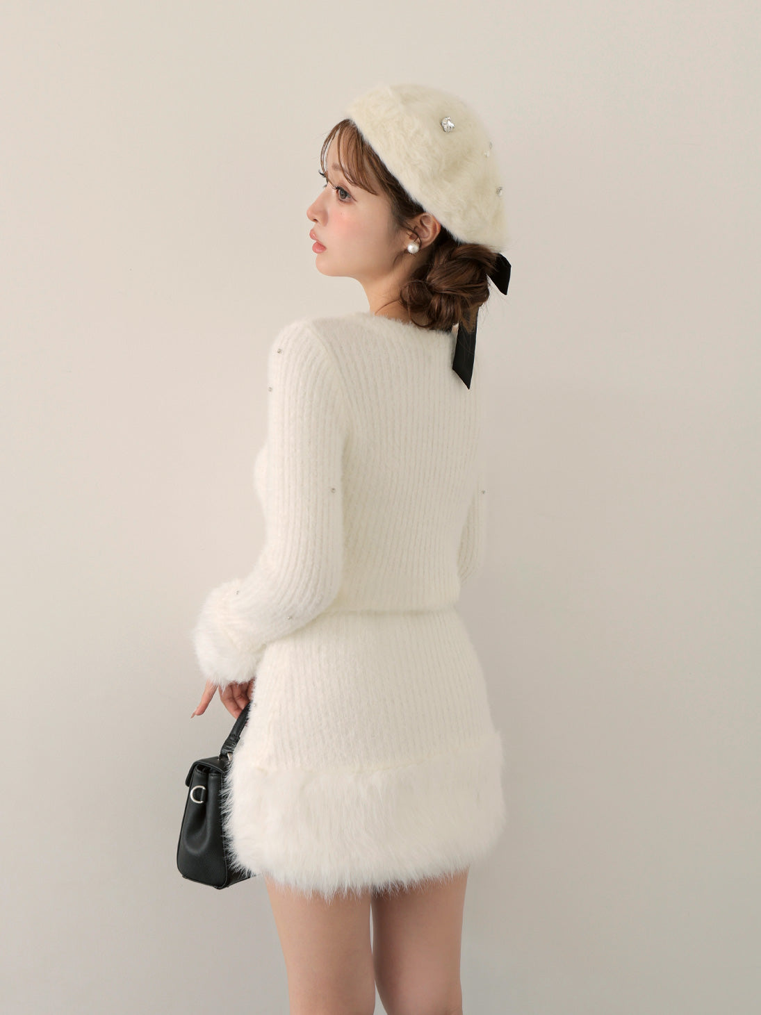 【Pre Order】Bijou fur knit onepiece(eme10603)