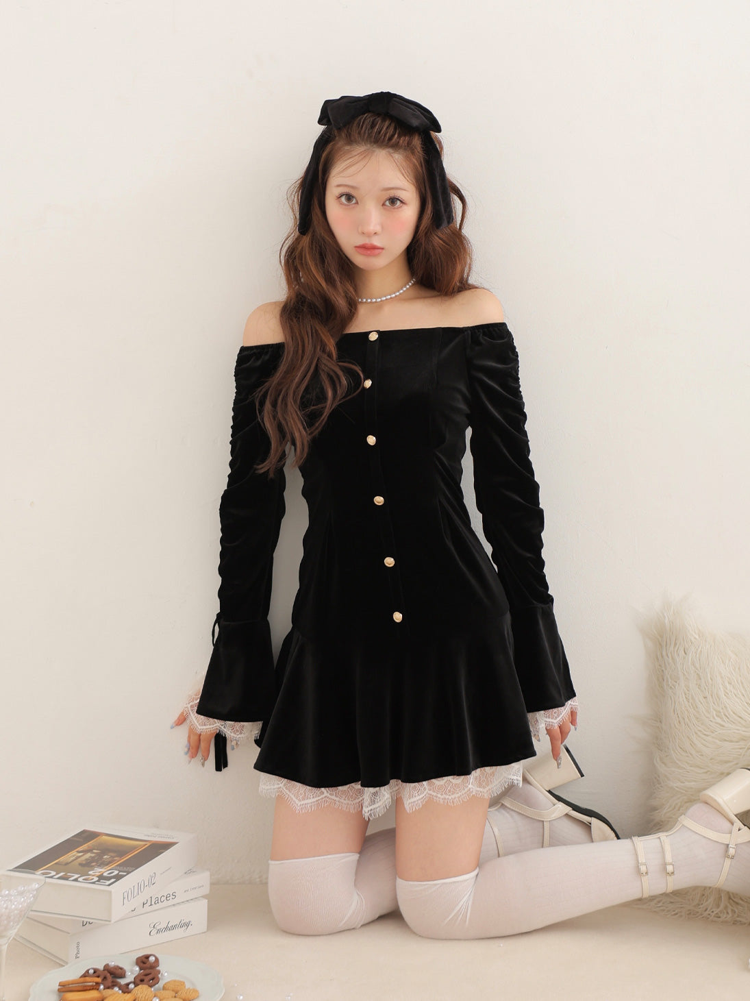 【Pre Order】Classical velvet mini onepiece(eme10610)