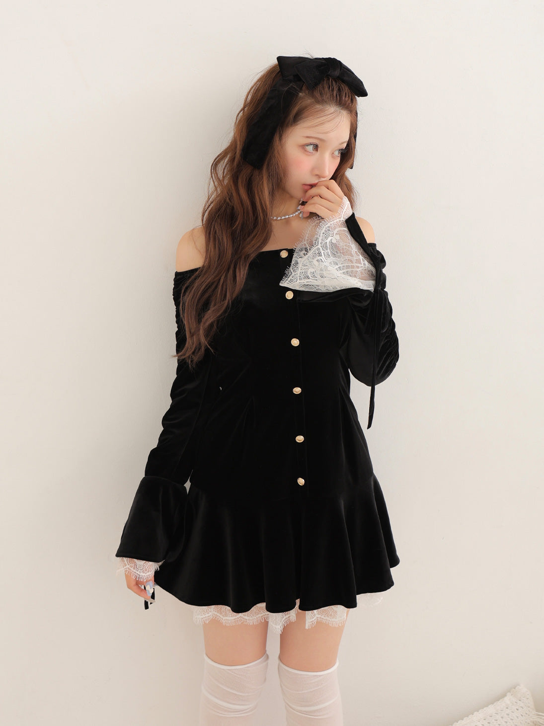 【Pre Order】Classical velvet mini onepiece(eme10610)