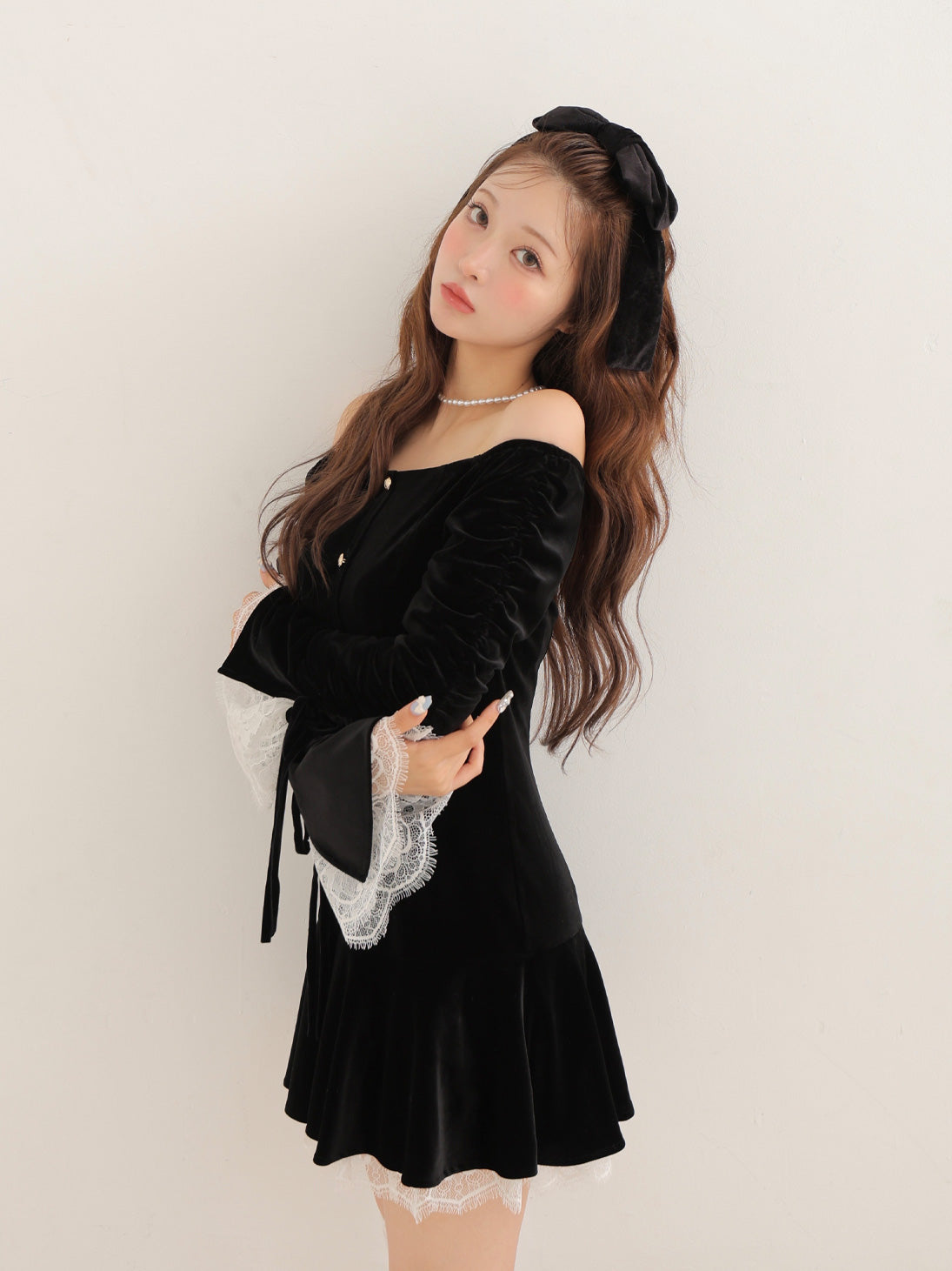 【Pre Order】Classical velvet mini onepiece(eme10610)