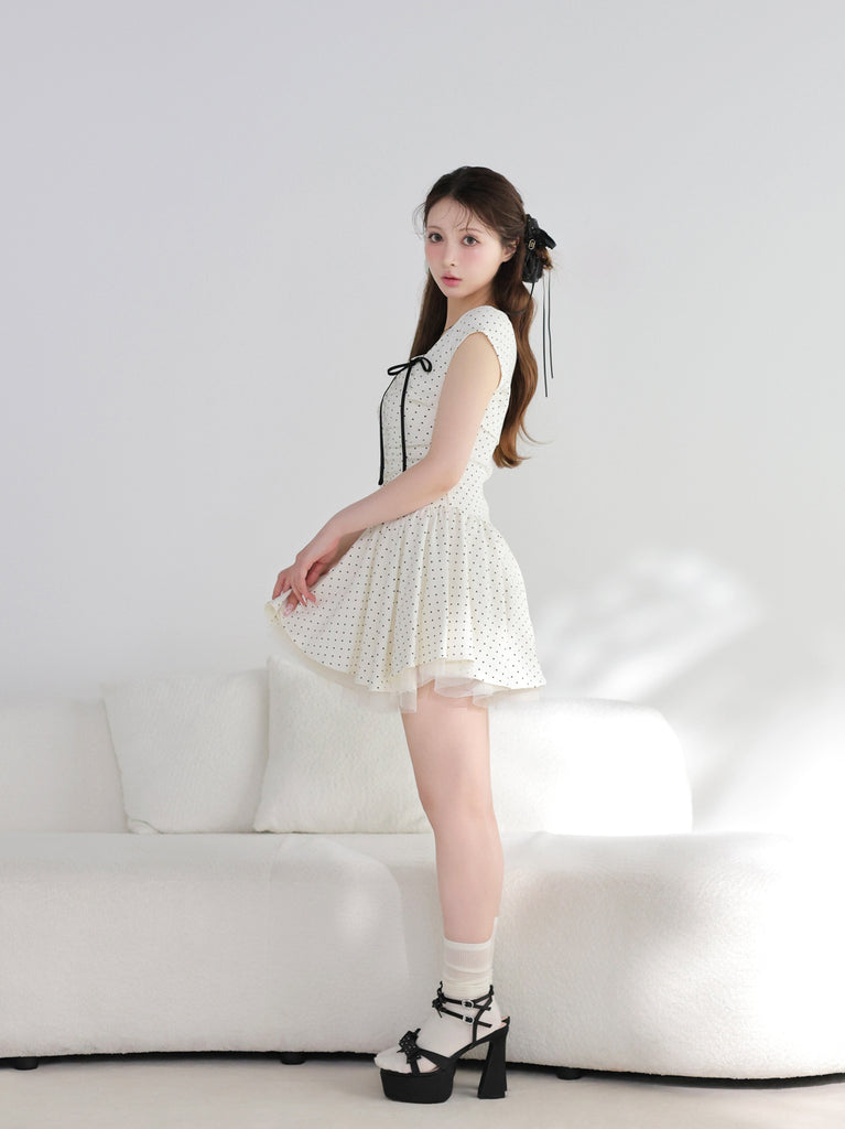 model：160cm　(size：F　color：Ivory)