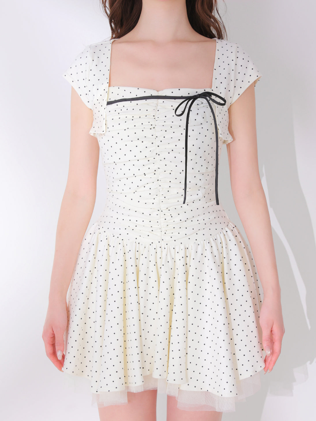 model：162cm　(size：F　color：Ivory)