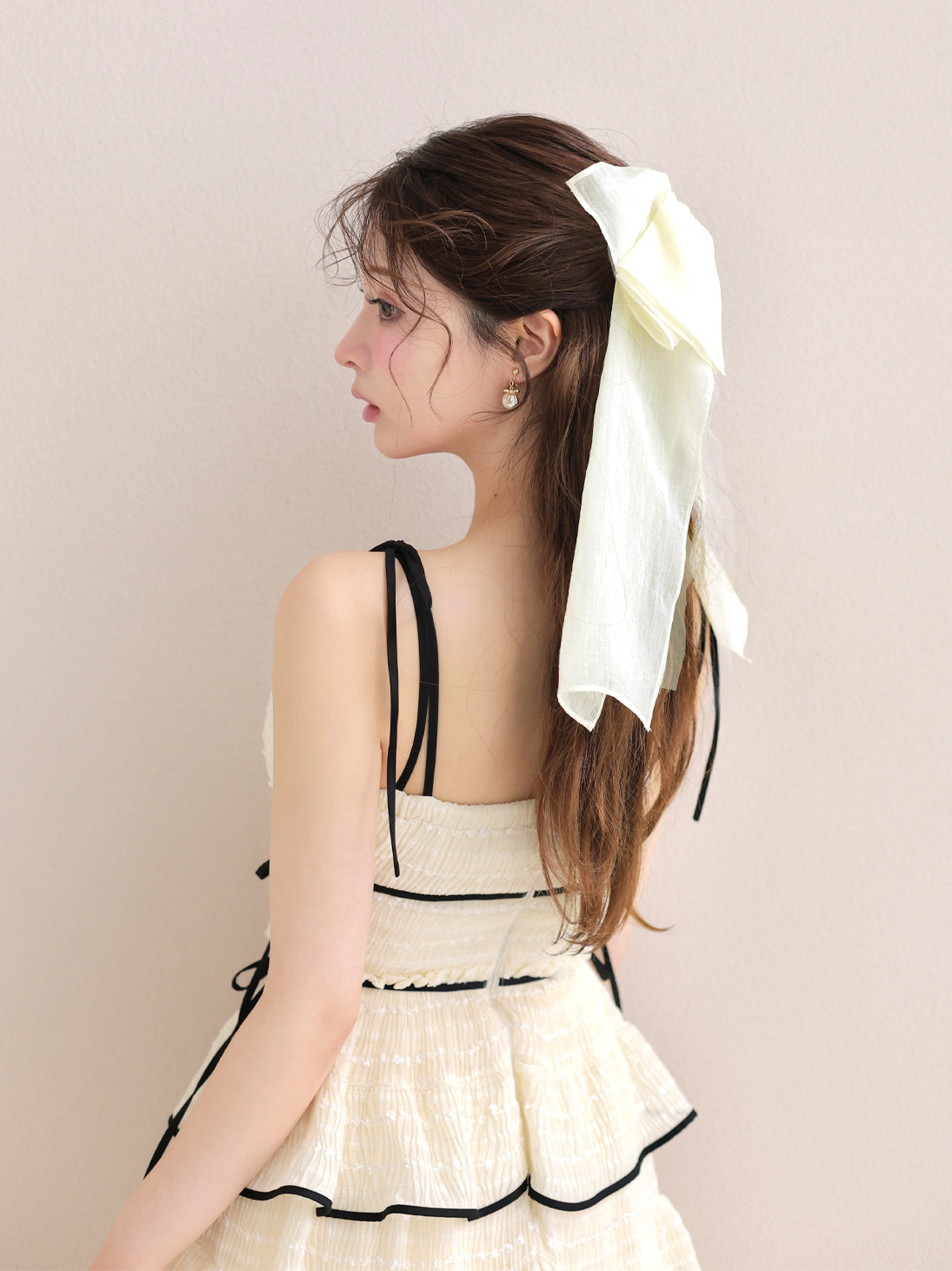 color：Ivory