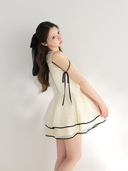 model：160cm　(size：F　color：Ivory×Black)