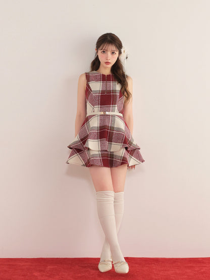 model：160cm　(size：F　color：Red)