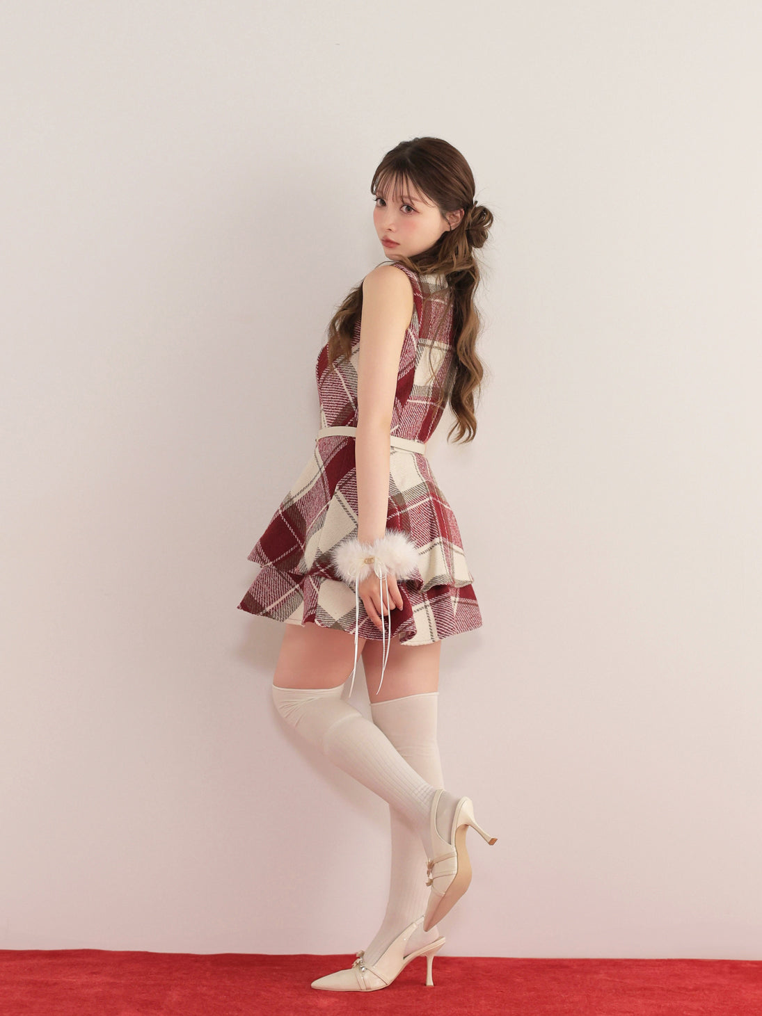 model：160cm　(size：F　color：Red)