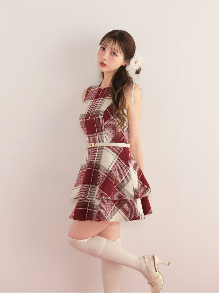 model：160cm　(size：F　color：Red)