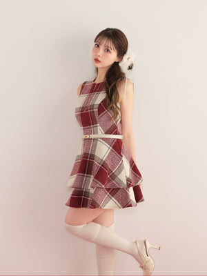 model：160cm　(size：F　color：Red)