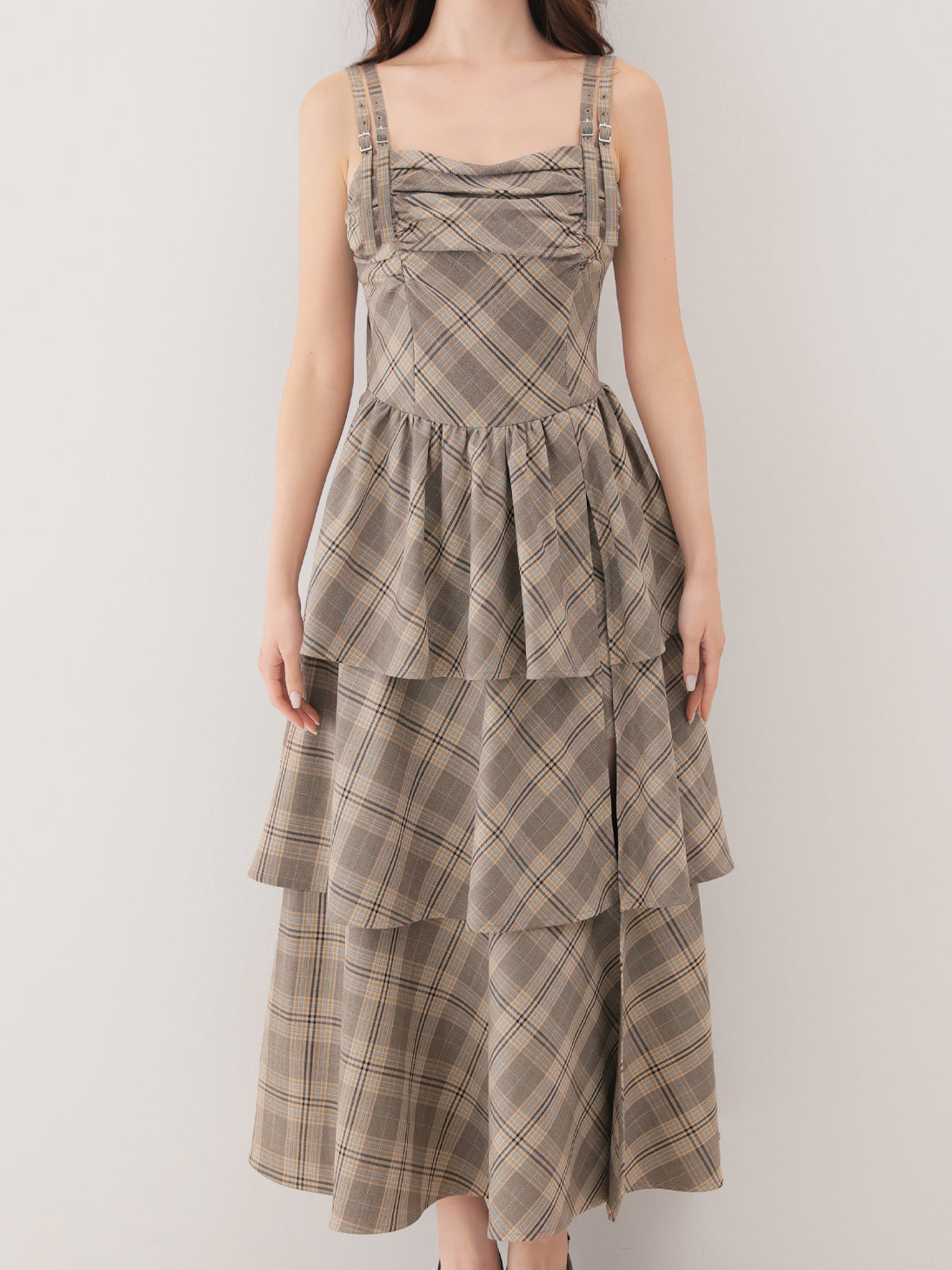 model：162cm　(size：F　color：Beige)
