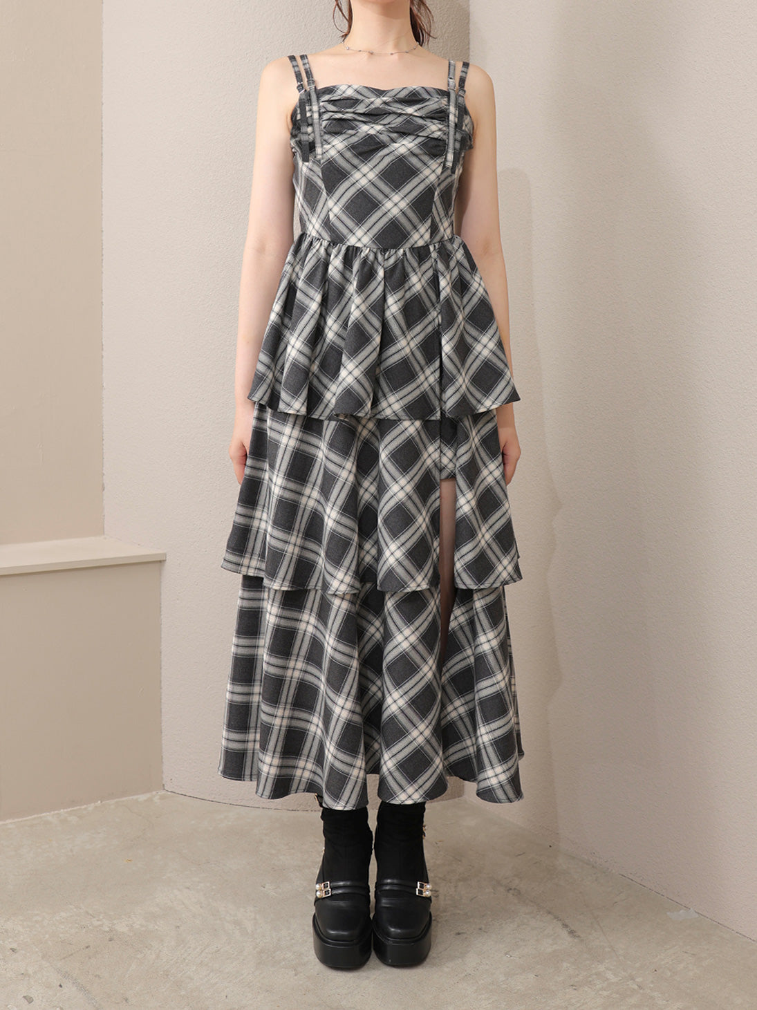 Double strap slit onepiece(eme10710) – M me eme