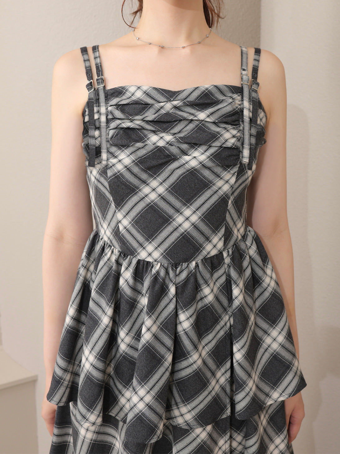 Double strap slit onepiece(eme10710)
