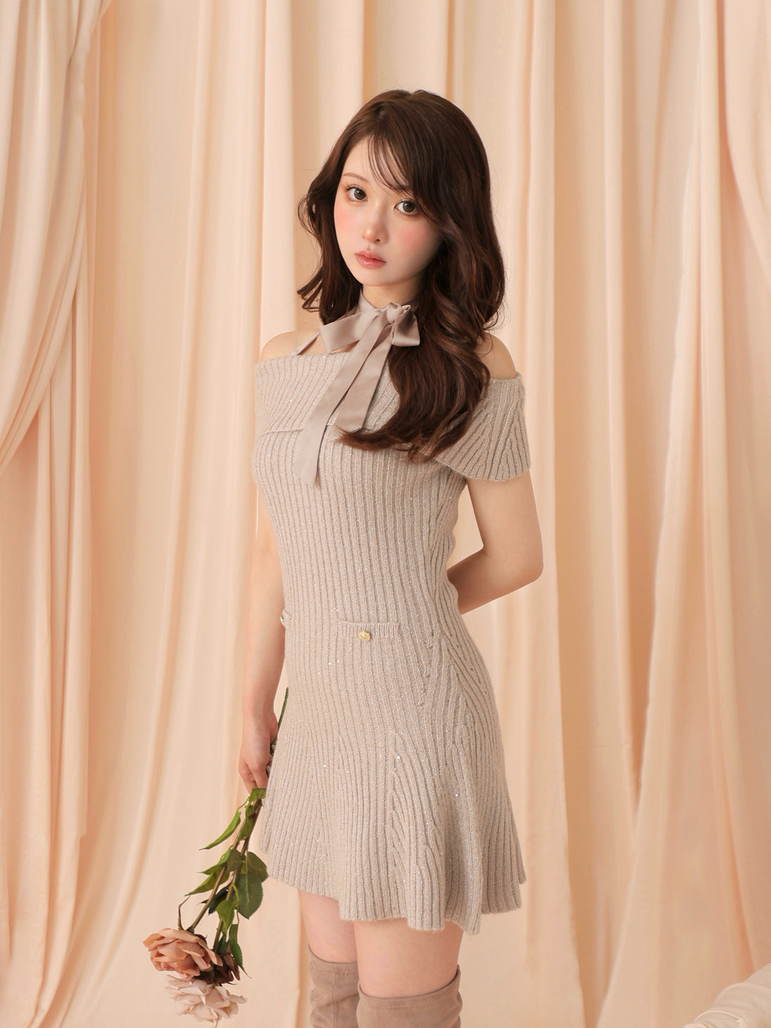 Off shoulder ribbon lame knit onepiece(eme10722)