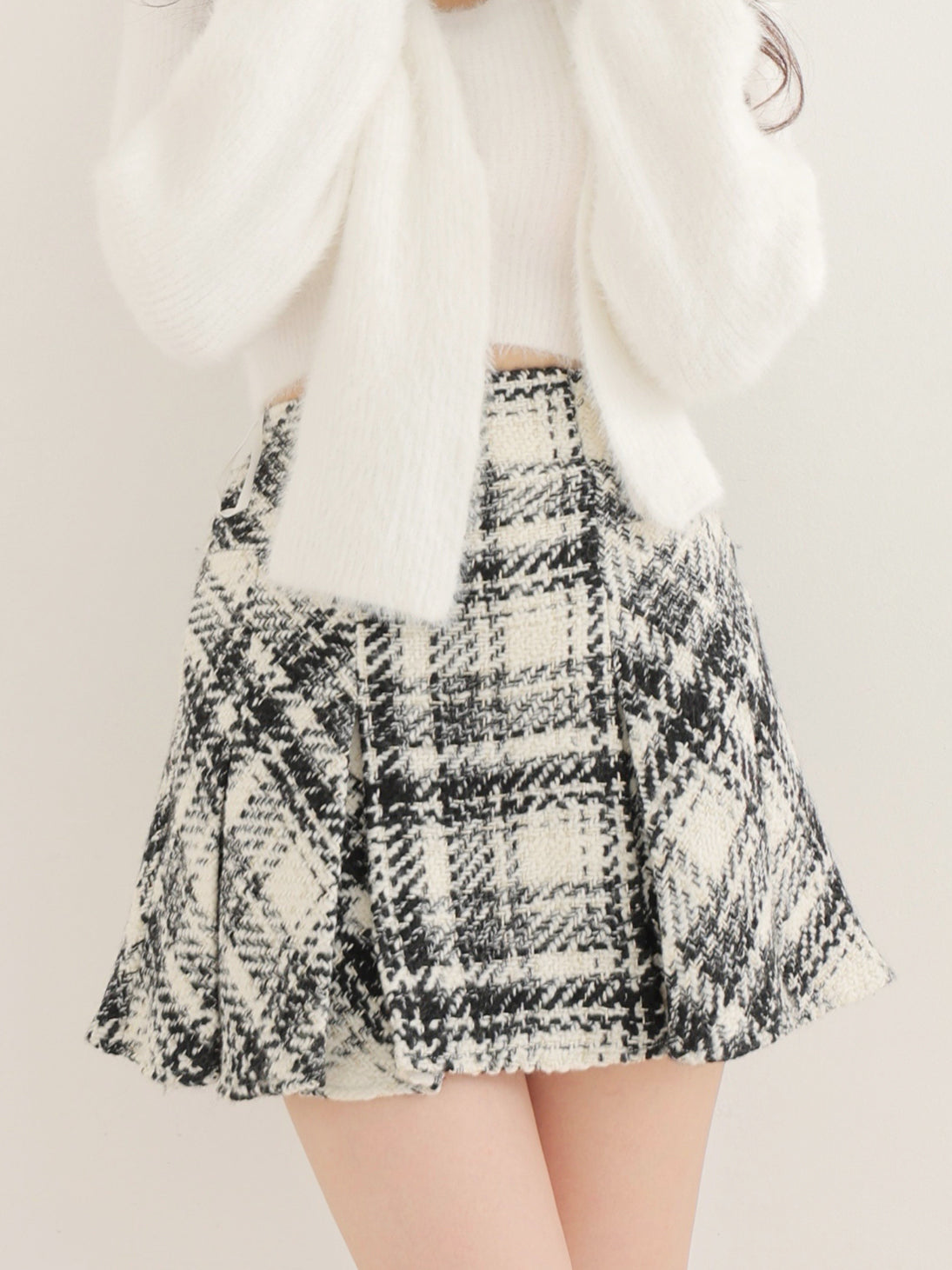 model：162cm　(size：F　color：White)