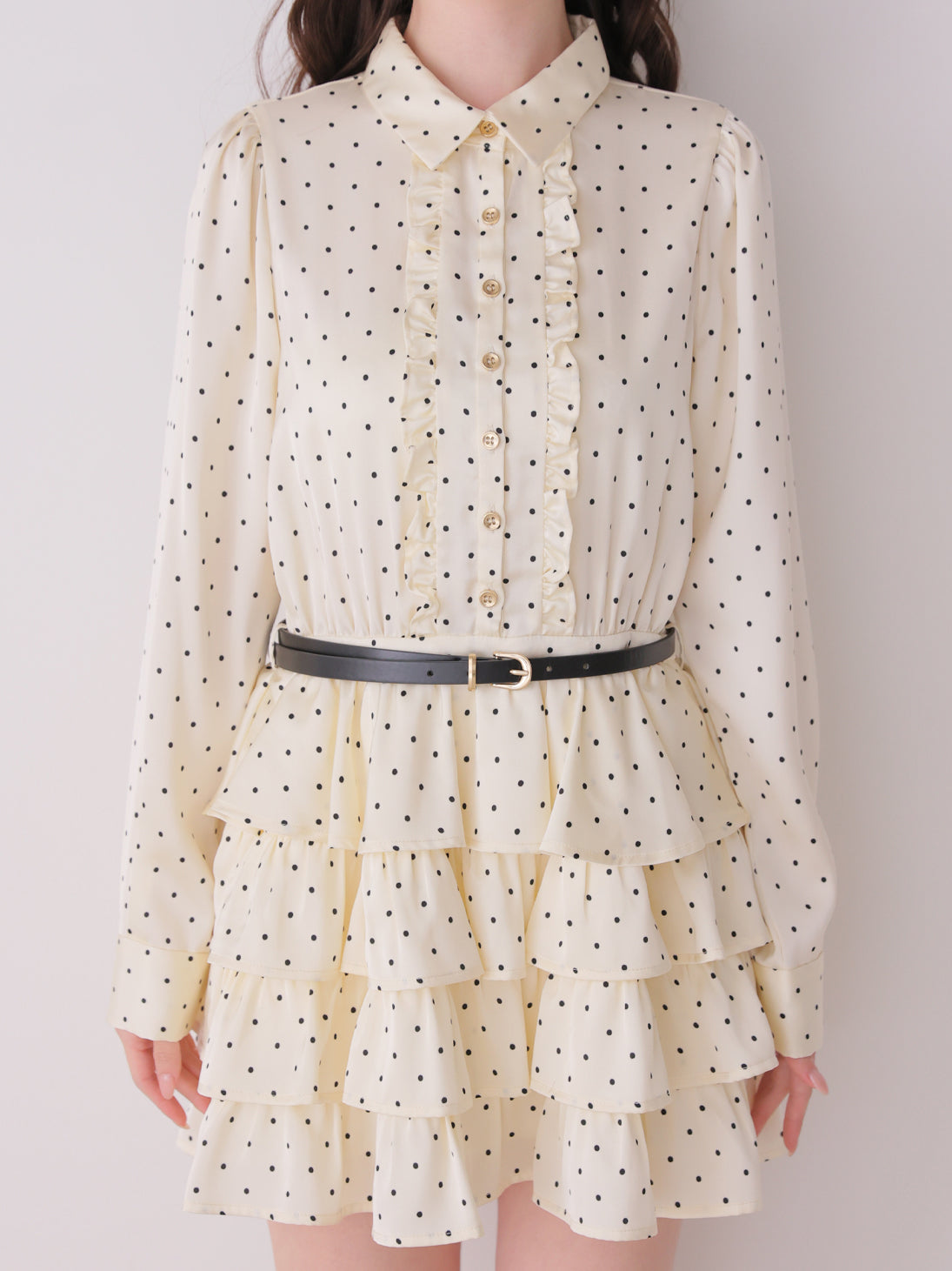 model：162cm　(size：F　color：Beige)