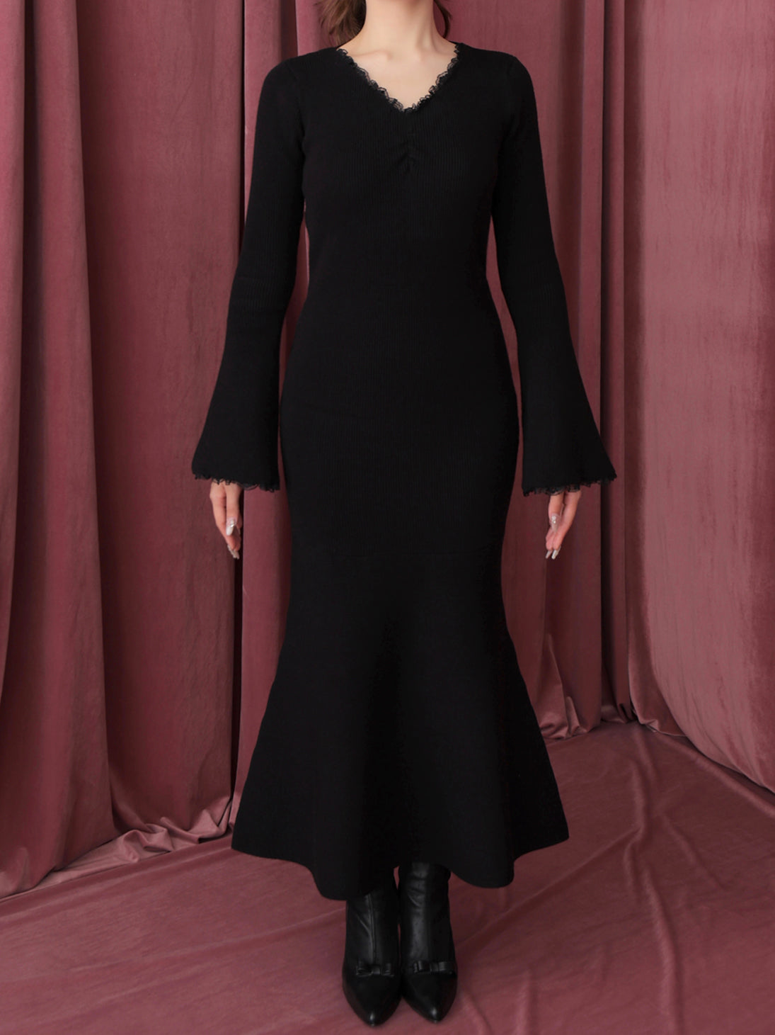 【Pre Order】Lace back silhouette onepiece(eme10733)