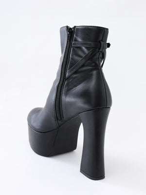 Emblem charm platform short boots(eme10728)