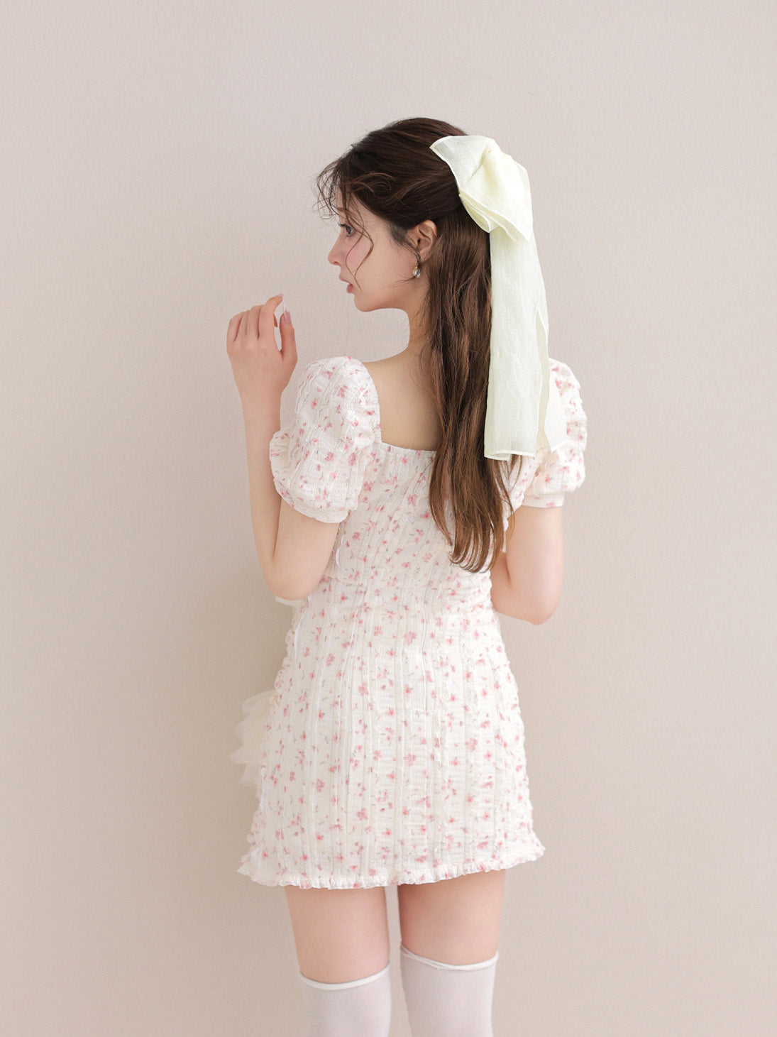 color：Ivory