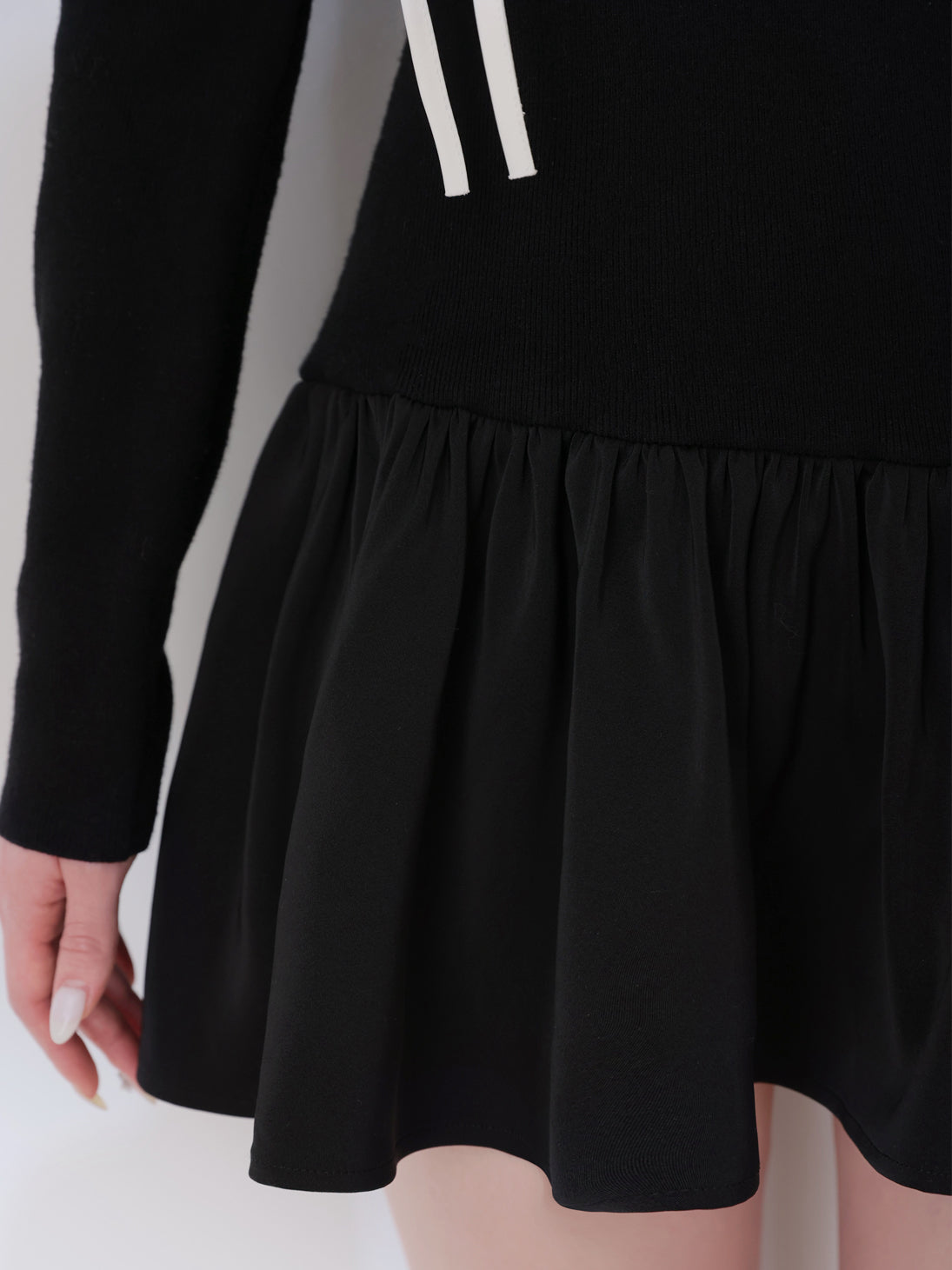 Bicolor ribbon off shoulder knit mini onepiece(eme10747)