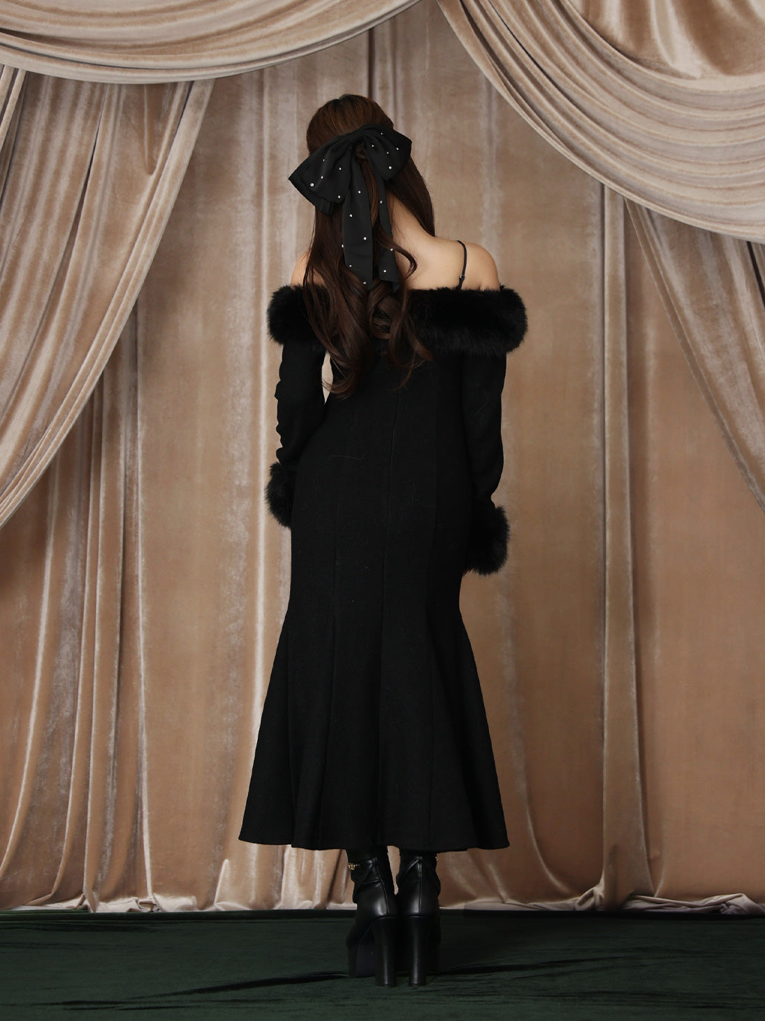 【Pre Order】Fur sleeve ribbon ｍermaid onepiece(eme10764)