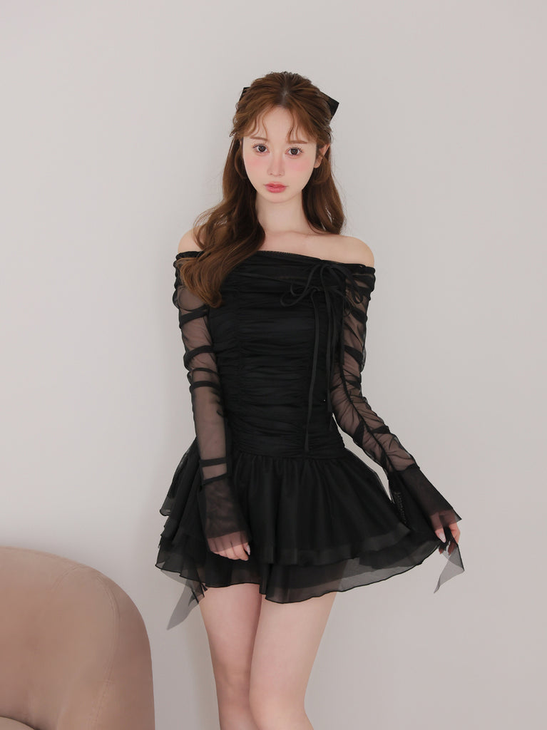 model：162cm　(size：F　color：Black)