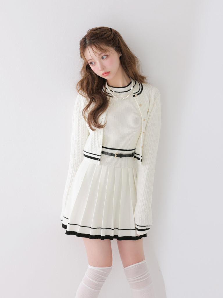 model：160cm　(size：F　color：White)