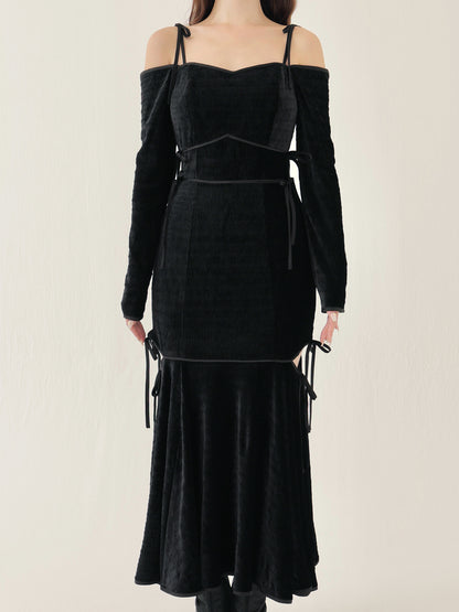 Side ribbon cutout onepiece(eme10783)