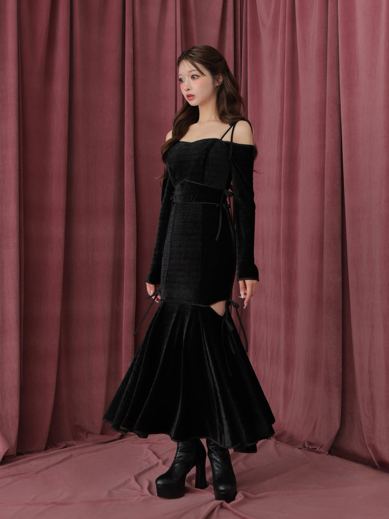 Side ribbon cutout onepiece(eme10783)