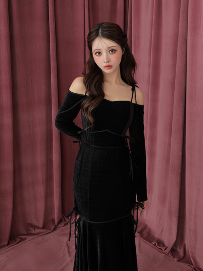 Side ribbon cutout onepiece(eme10783)
