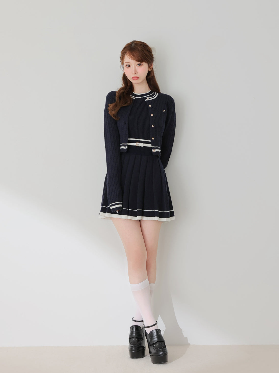 model：162cm　(size：F　color：Navy）