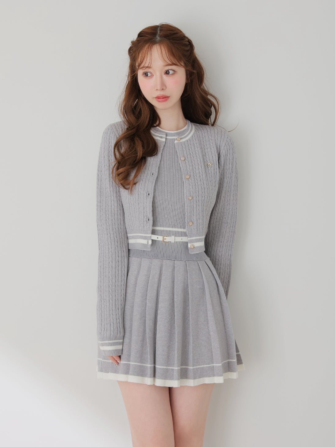 model：162cm　(size：F　color：Gray）