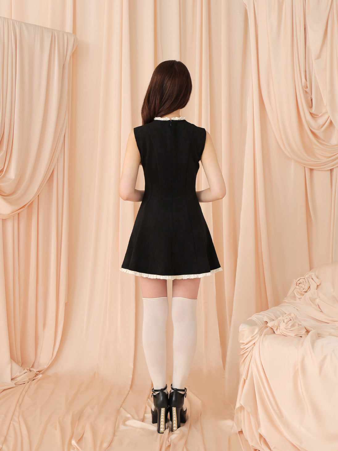 Ribbon suede flare onepiece(eme10804)