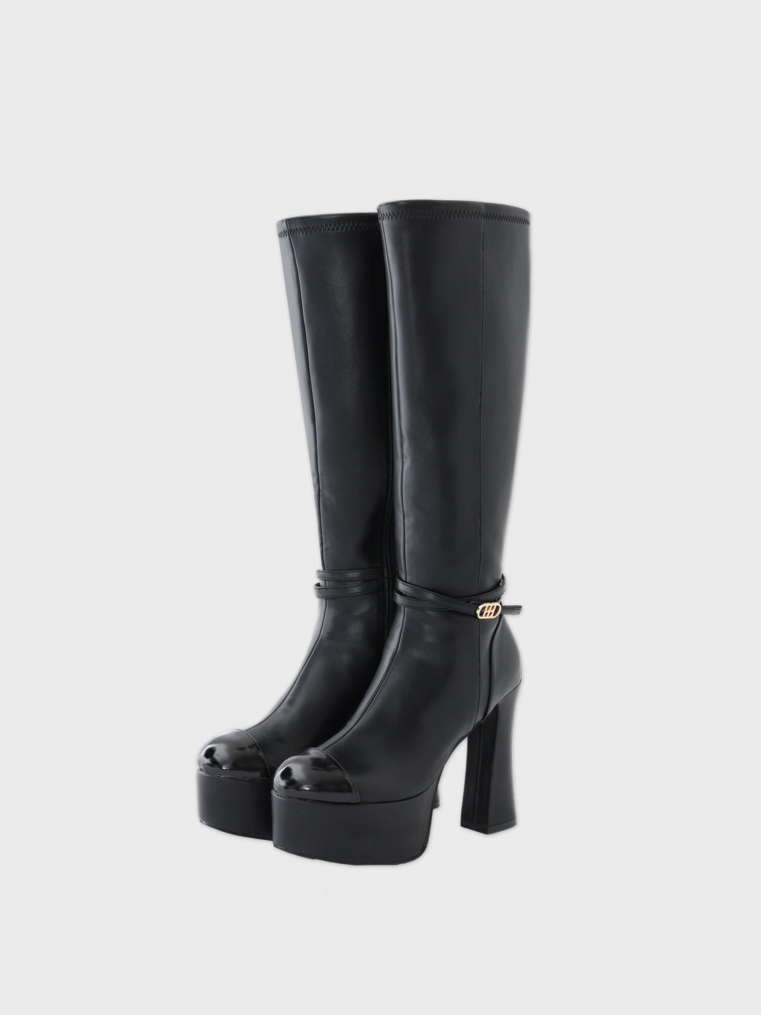 SHOES – M me eme