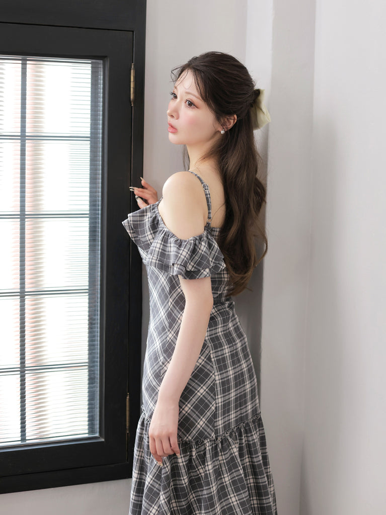 model：160cm　(size：F　color：Glay)